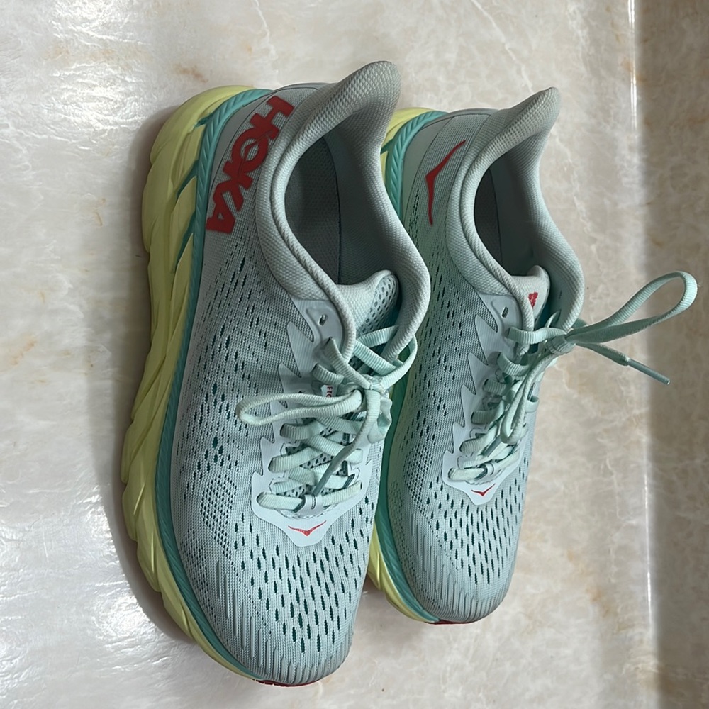 Hoka Clifton 7